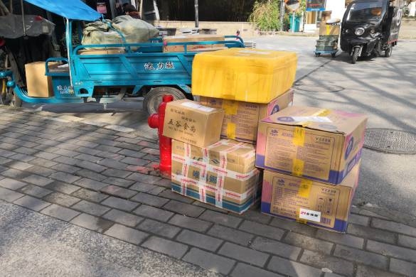 快递“绿色包装”，回收再利用是关键