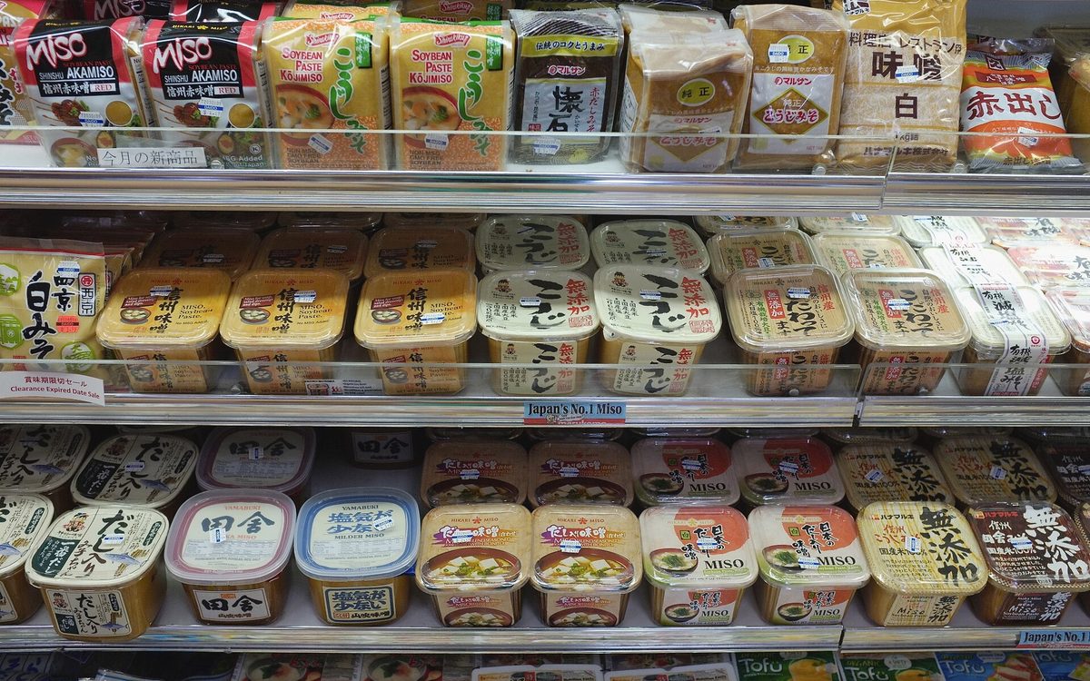 口服饮品小袋化的吸嘴结构与灌装难点